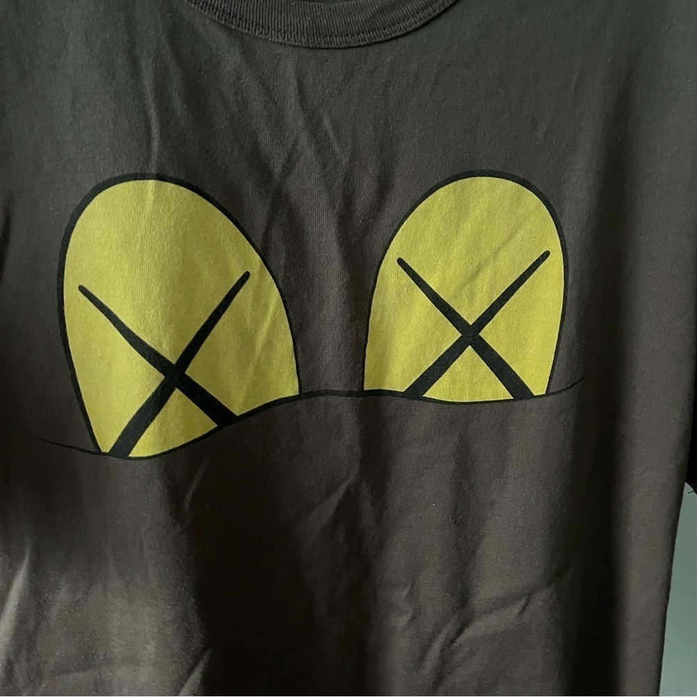 ORIGINAL FAKE sz 3 US sz M BROWN Eyes Tee Tshirt Medicom Toy KAWS - Picture 2 of 11